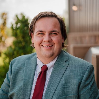 Oakley G Perry Headshot